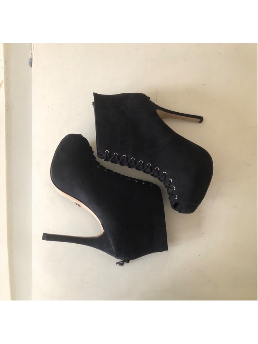 Rock & Republic Mitchell Black Stiletto Peep Toe Heels Gothcore Vampy Y2K Corset